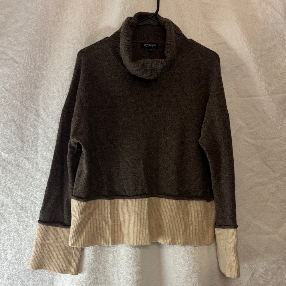 100% Cashmere Cowl Neck Sweater | Knyt & Lynk Neutral Colorblock Size L